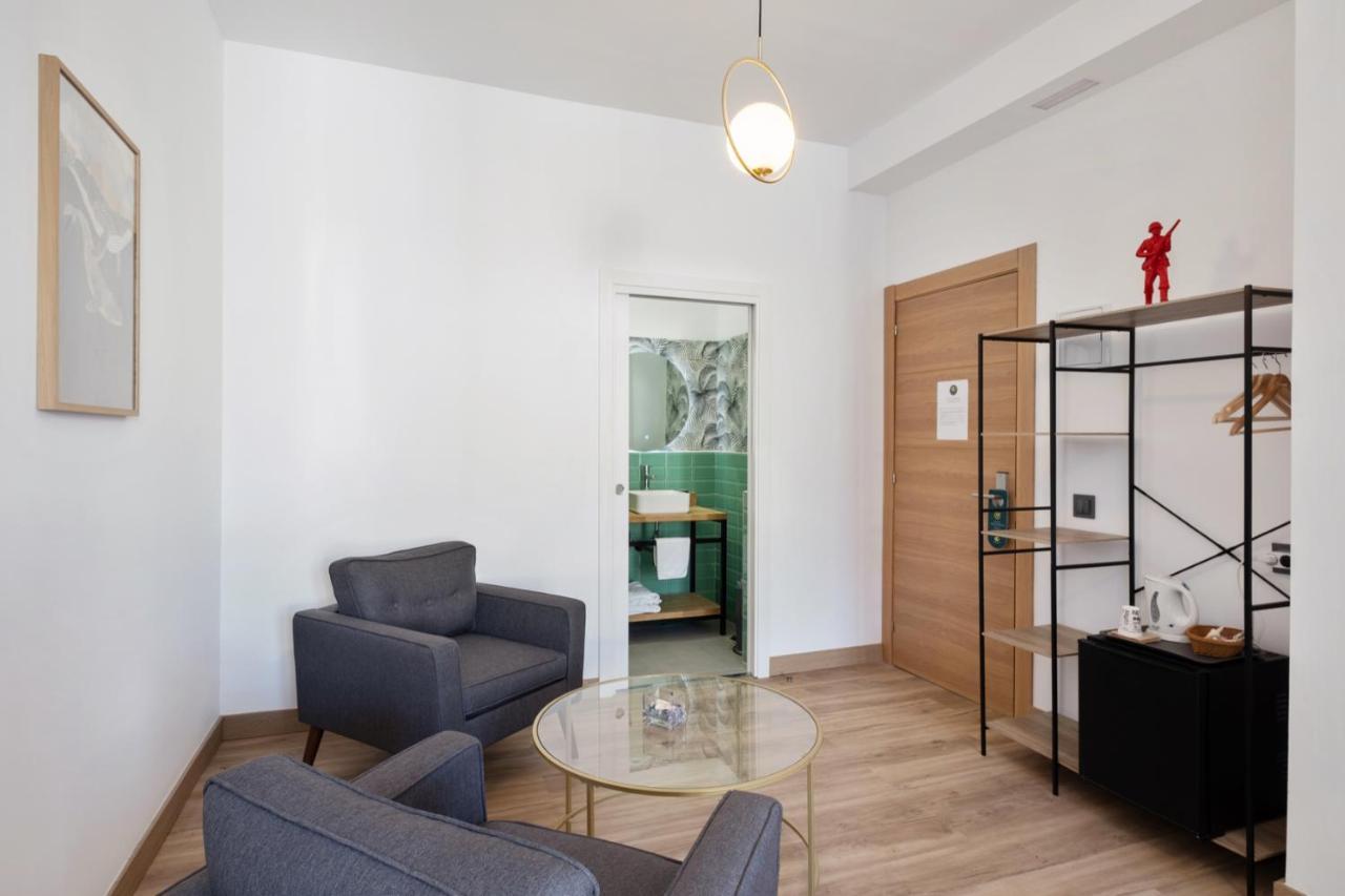 Malaga City Suites Екстериор снимка