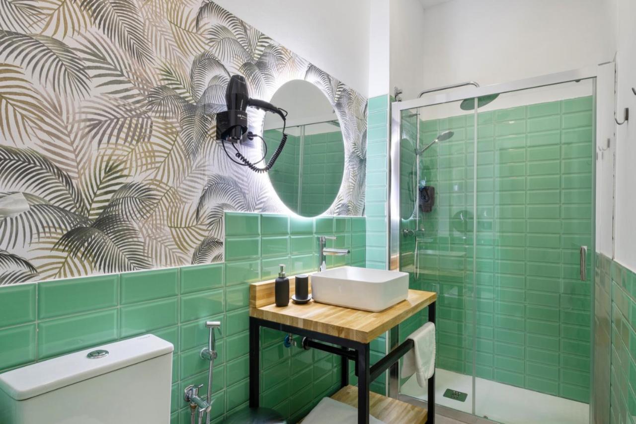 Malaga City Suites Екстериор снимка