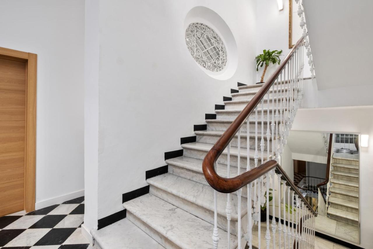 Malaga City Suites Екстериор снимка