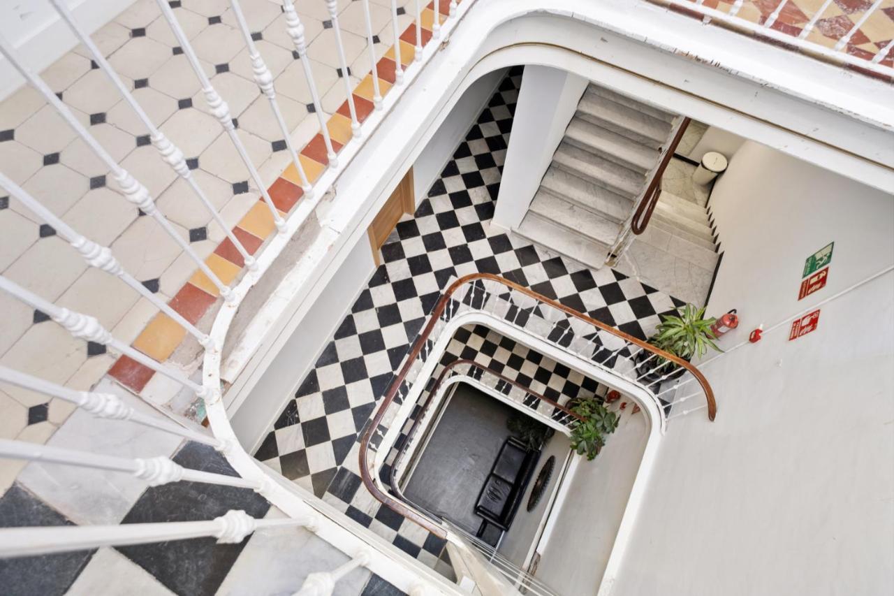 Malaga City Suites Екстериор снимка
