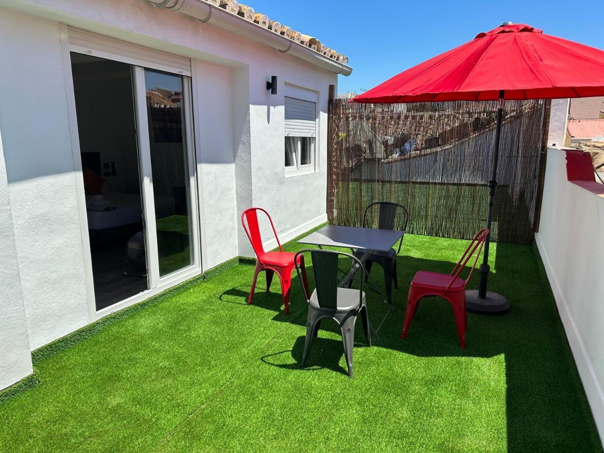 Malaga City Suites Екстериор снимка