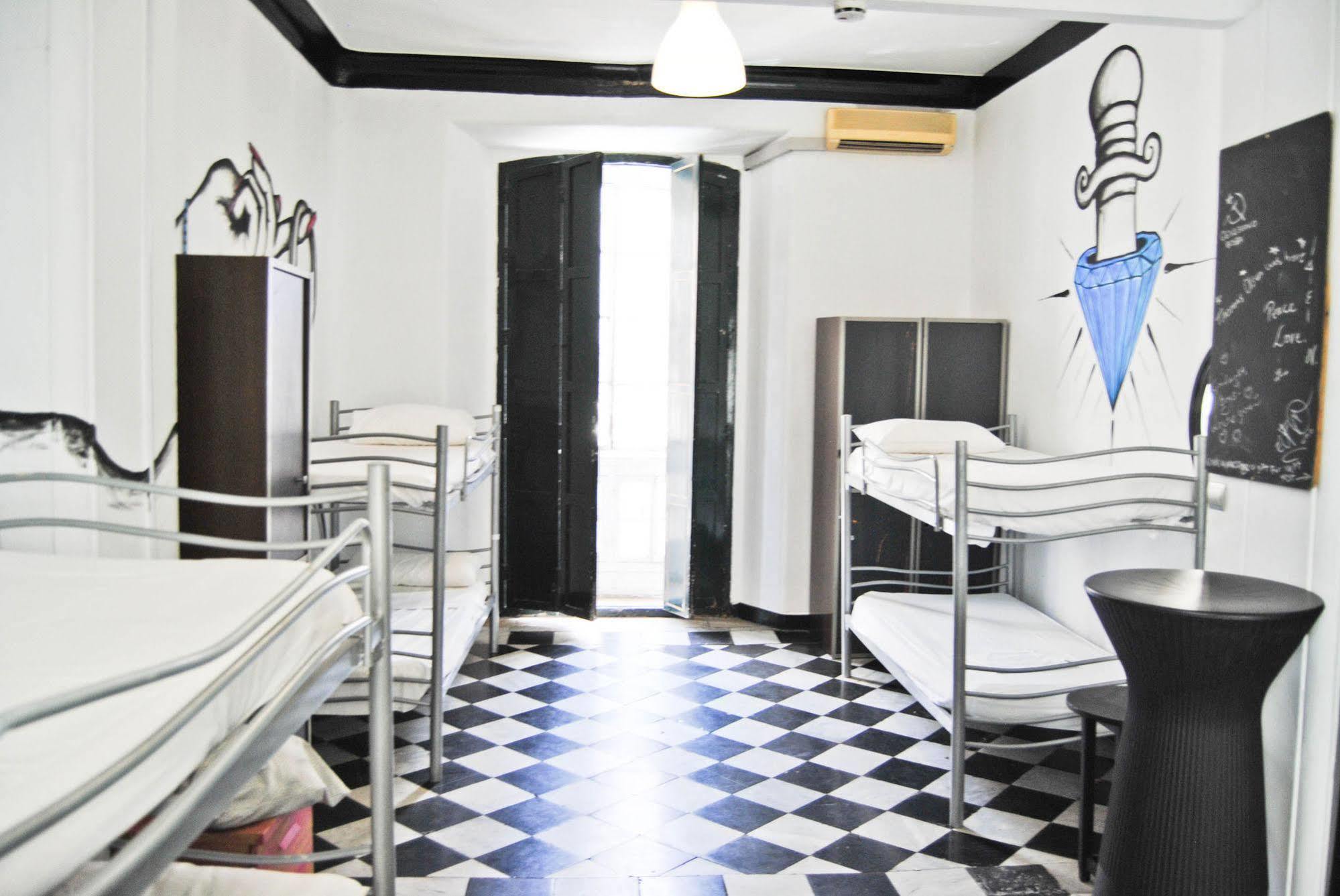 Malaga City Suites Екстериор снимка