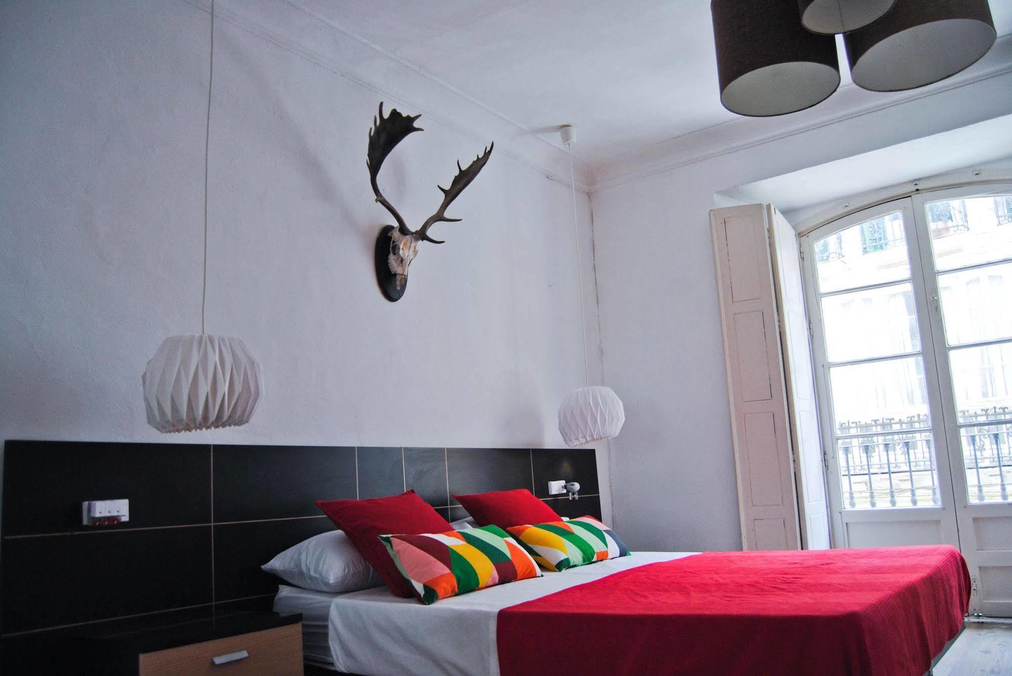 Malaga City Suites Екстериор снимка